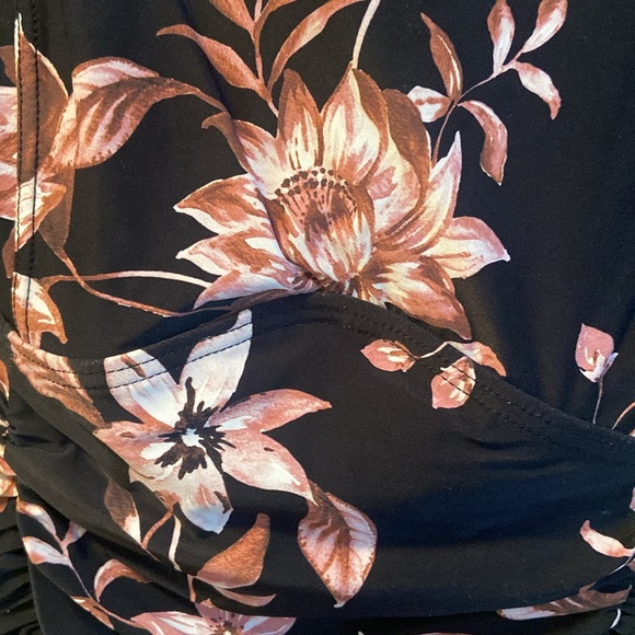 Artesands Floral swimsuit - Picture 2 of 5